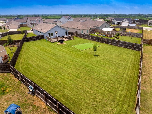 Photo - 2 WEEKS FREE RENT with any Lease Signed by April 30th 2026!!!