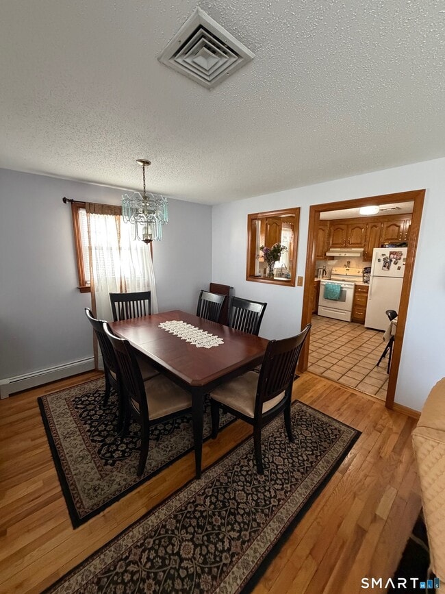 Photo - 23 Magnolia St