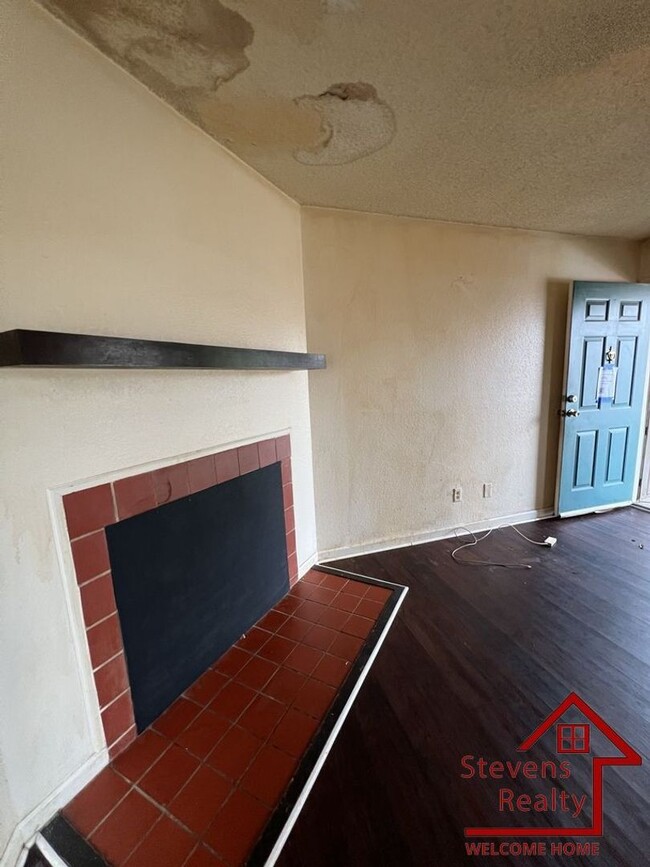 Photo - 459 Oriole Dr