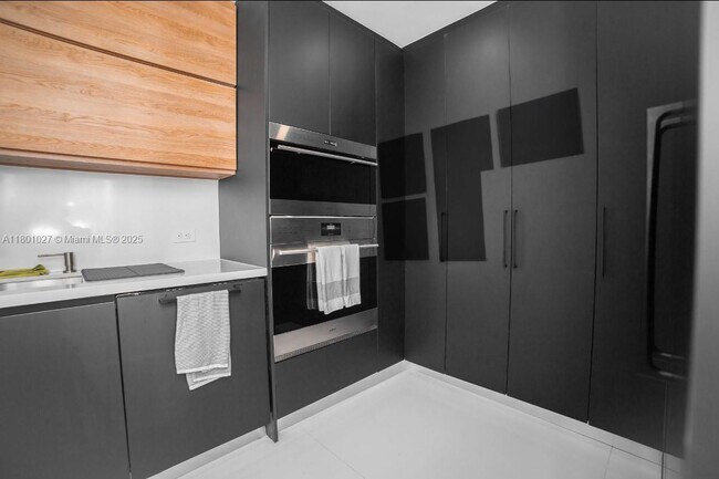Photo - 5600 Collins Ave Unit 14K