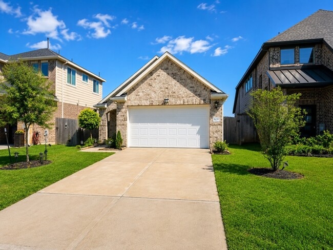 Photo - 31231 Balsam Hawk Ln