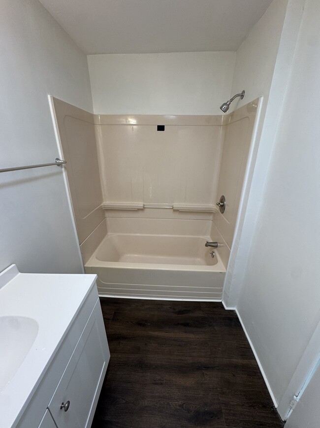 Photo - 7 Somers St Unit A