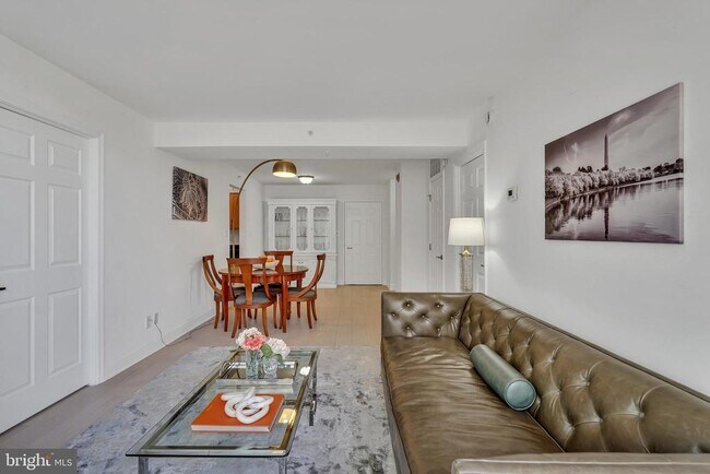 Photo - 3401 38th St NW Unit 407