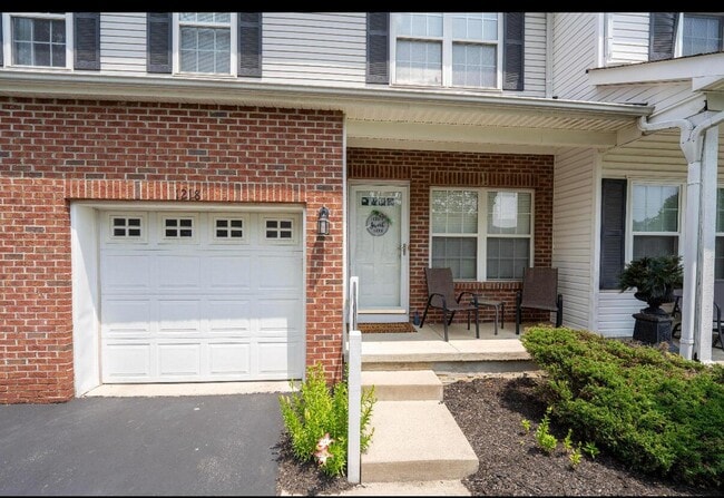 Building Photo - 1218 Green Dr Unit 604 Rental