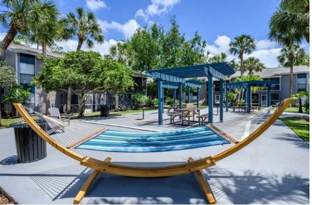 Área de picnic - Bridgewater by Trion Living