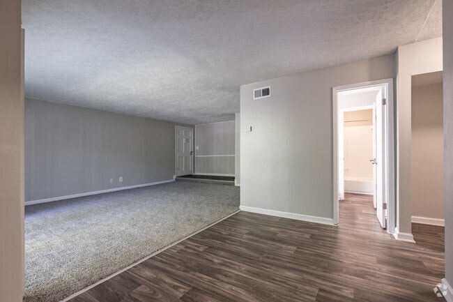 2BR, 1.5BA - 1300SF