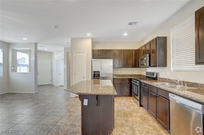 Building Photo - 7419 Bakewell Ave Rental