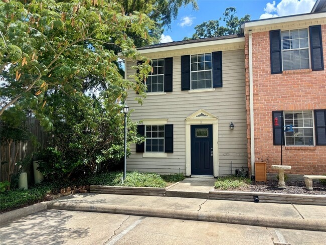 Photo - 2030 Plantation Dr Unidad B1