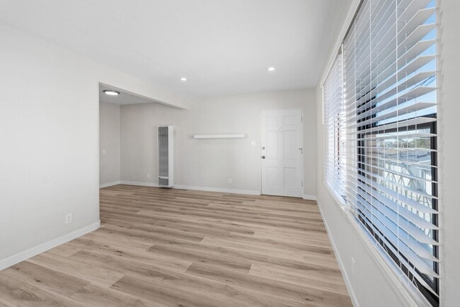 Photo - HILLCREST GREAT RENOVATED ONE BEDROOM APARTMENT. Unidad 1831