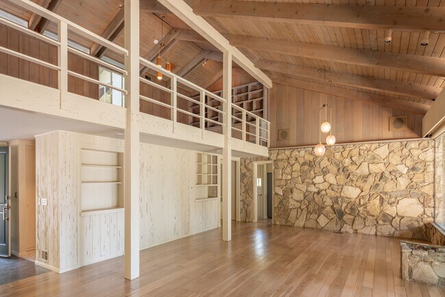 Photo - 1365 N Wetherly Dr
