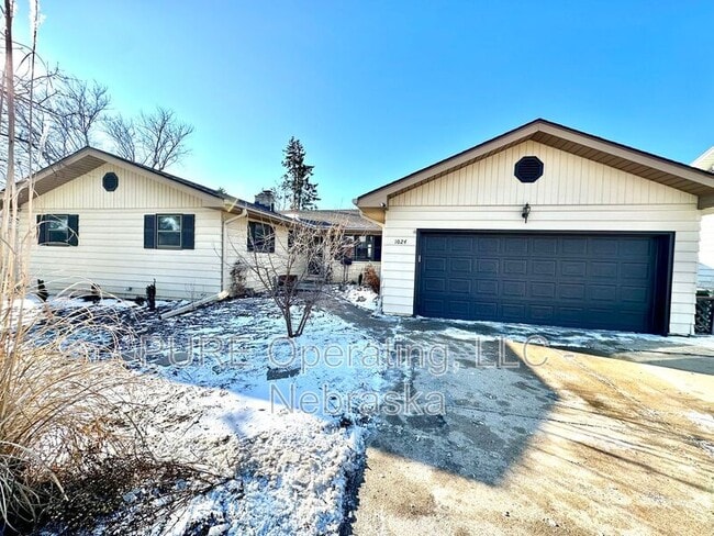 Photo - 1024 N 74th Ave