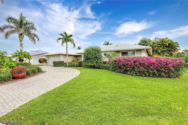 675 Harbour Dr