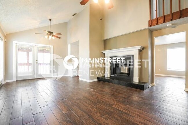 Photo - 3 Bedroom Pet-Friendly Home in SARASOTA, FL with Main Street Renewal