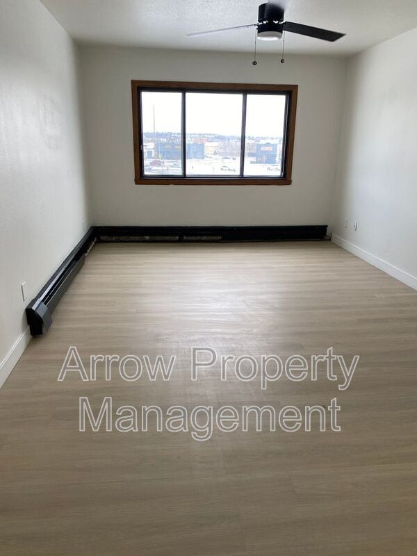 Photo - 215 E Arbor Ave