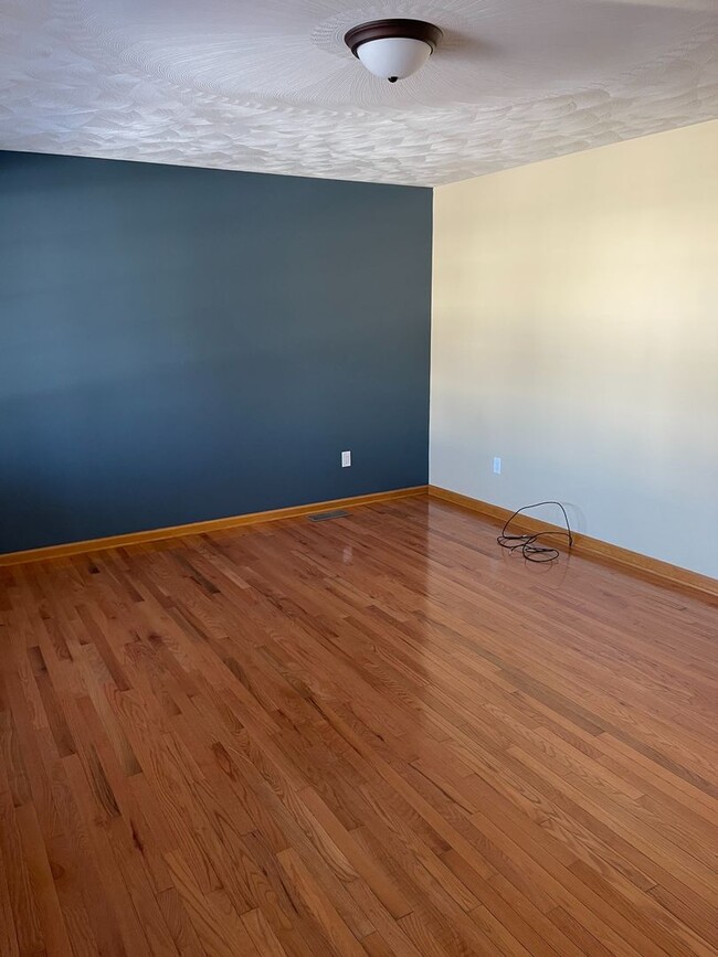 Photo - Spacious 3 Bedroom Ranch with finished basement available July!