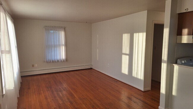 Photo - 4930 Graceton Rd Unit 2 South