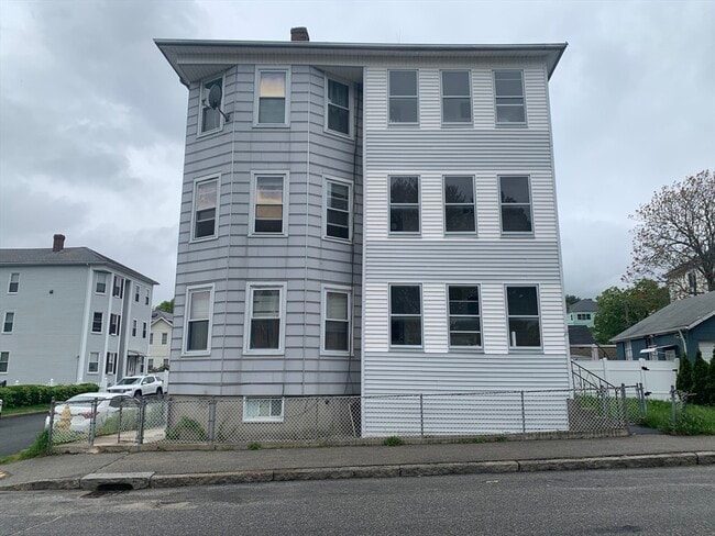 Building Photo - 27 Granby Rd Unit 2