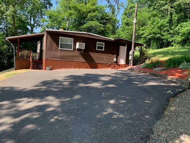 Building Photo - 752 Logan Rd Rental