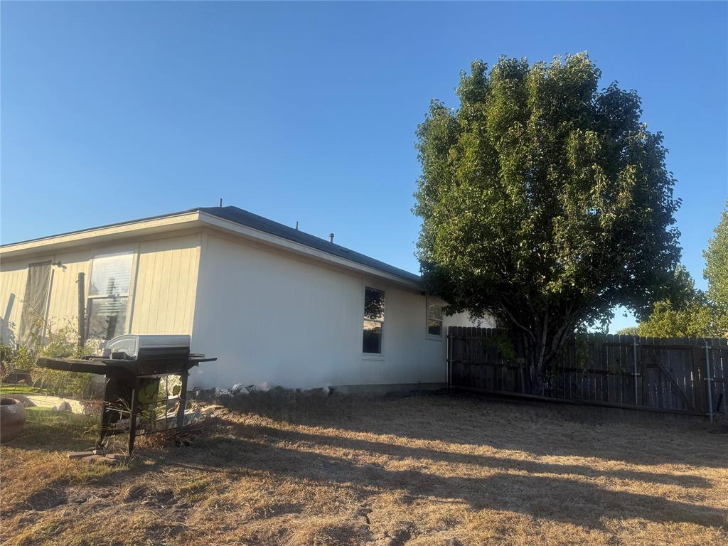 Photo - 114 Hersee Ct