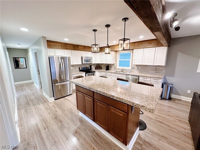 Photo - 7281 Meadowlawn Dr Unit 3