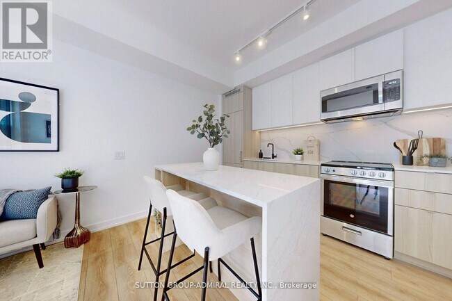 Photo - 500 Dupont St Unit 502