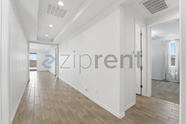 Photo - Unit