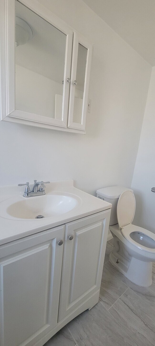 Photo - 135 Davenport Ave Unit # 2