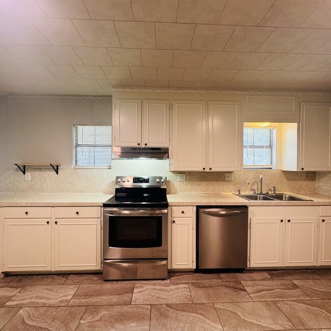Photo - 125 2nd Ave