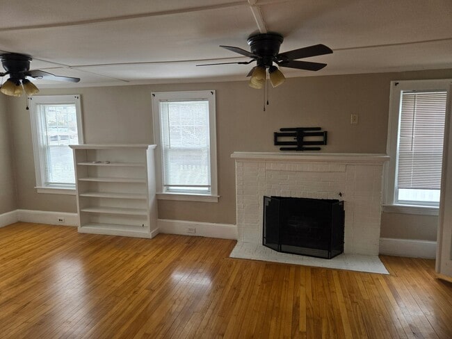 Photo - 89 Centre St