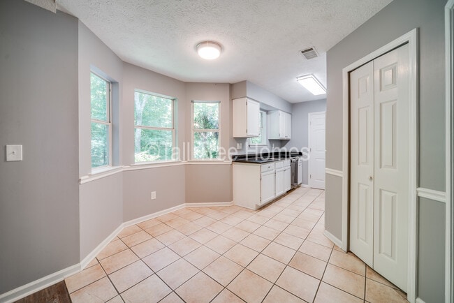 Photo - 15 Peachtree Way