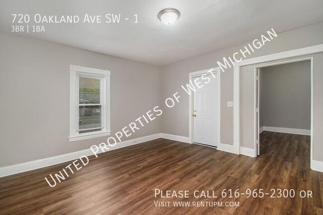 Photo - 720 Oakland Ave SW Unit 1