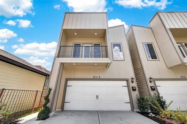 Building Photo - 3514 Runnels St Unit B