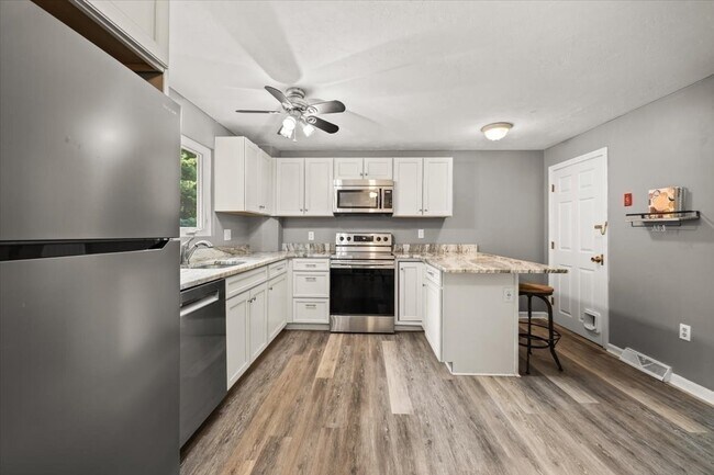 Photo - 102 S Washington St
