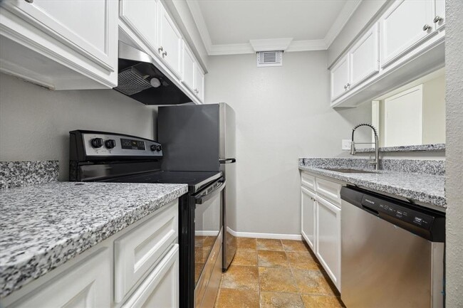 Photo - 201 Emerson St Apartment Unit 19
