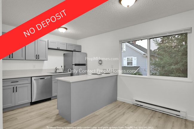 Building Photo - Updated Two Bedroom Unit 714 9th Street