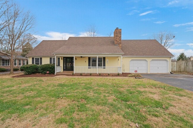 Building Photo - 1745 Ewing Ford Rd Rental