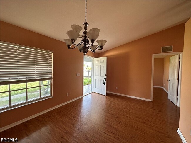 Photo - 613 NW 7th Ave