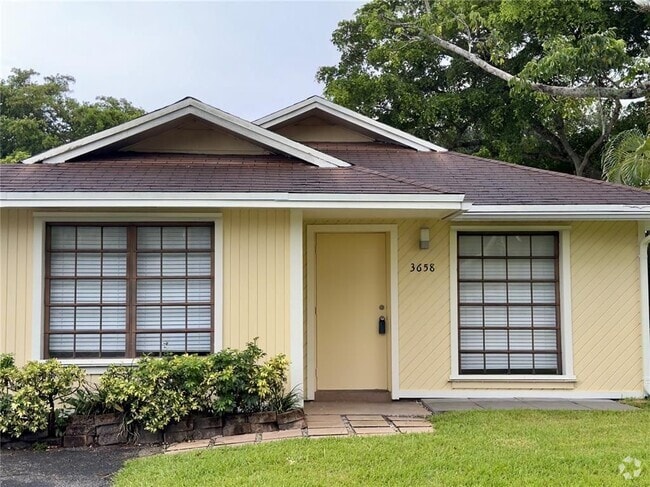Building Photo - 3658 E Bell Dr Rental