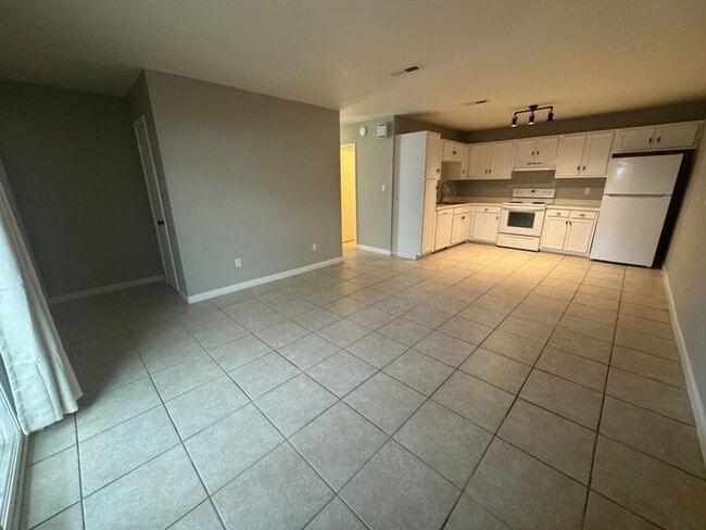 Photo - Gulf Breeze - Greenbriar Estate - 2 bedroom, 1 bathroom