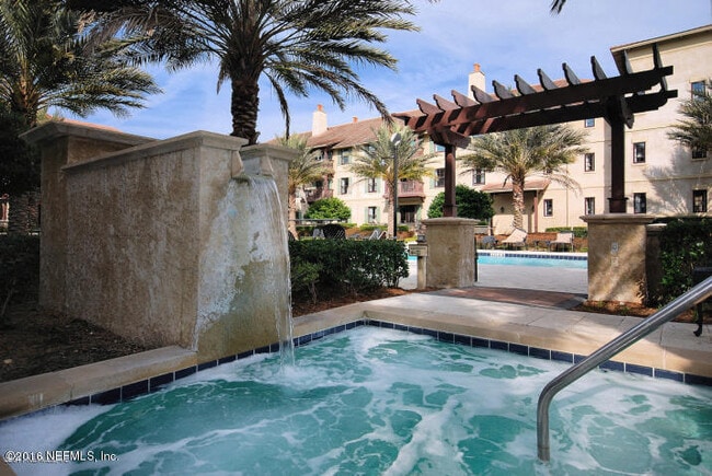 Resort Jacuzzi and Pool - 955 Registry Boulevard 228 Unit 228