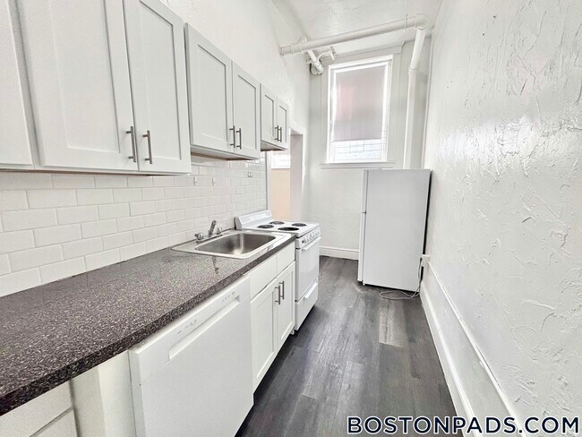 Photo - 99 Brainerd Rd Unidad 20