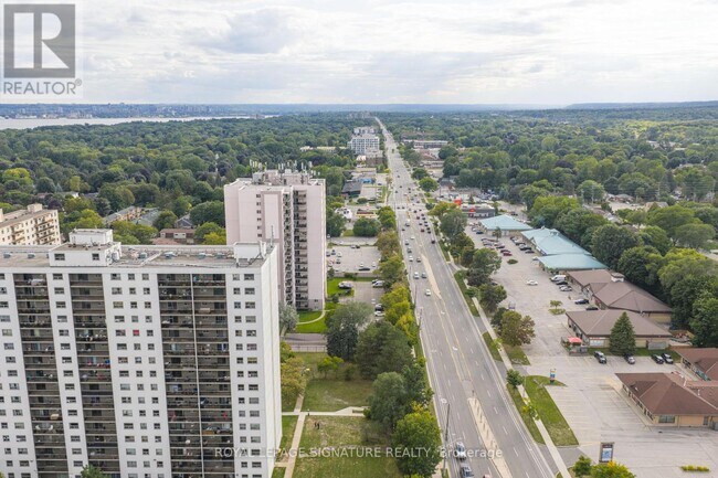 Photo - 975 Warwick Ct Unit 1608