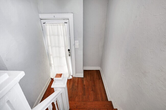 Photo - 527 Fulton Ave Unit 1