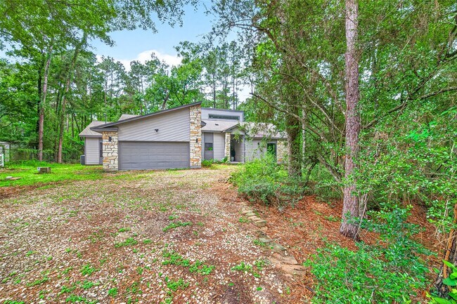 Photo - 41 Creek Forest Ln