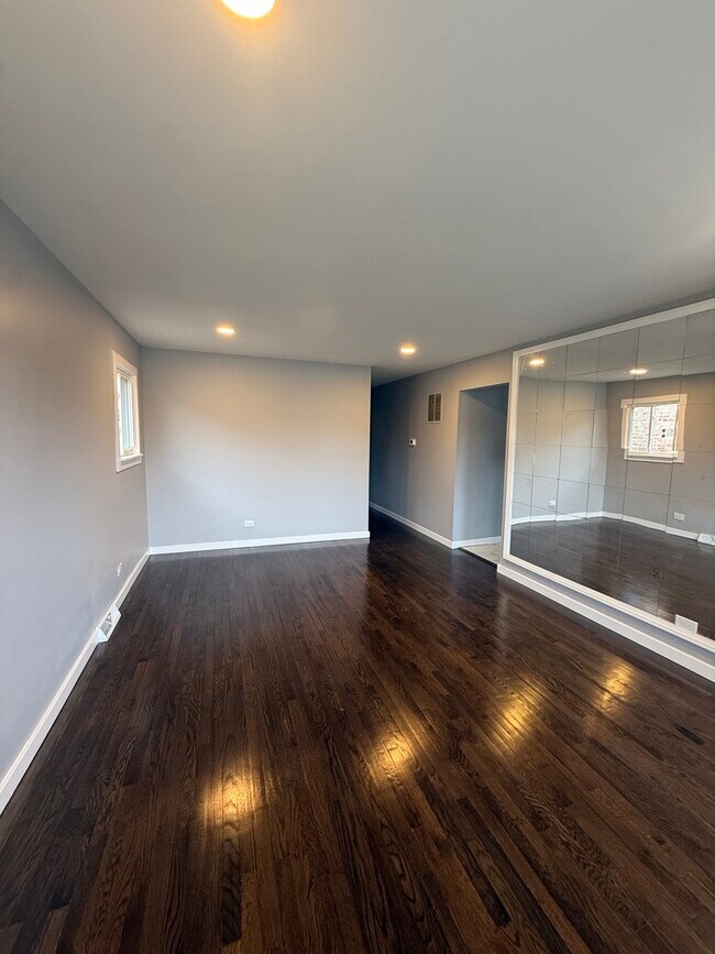 Photo - 7732 Lotus Ave