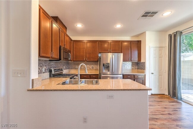 Photo - 9194 Red Knoll St