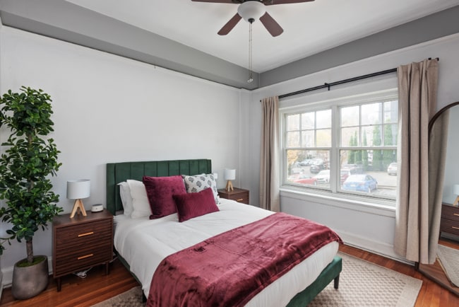 Building Photo - 2015 NW Flanders St