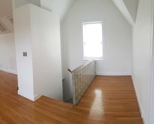 Photo - 707 E Brady St