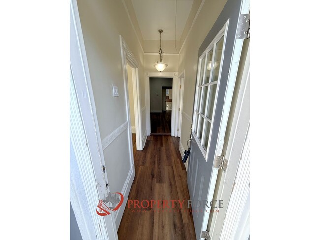 Photo - 1417 Kansas St