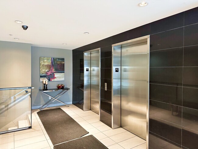 Photo - Royale Summit